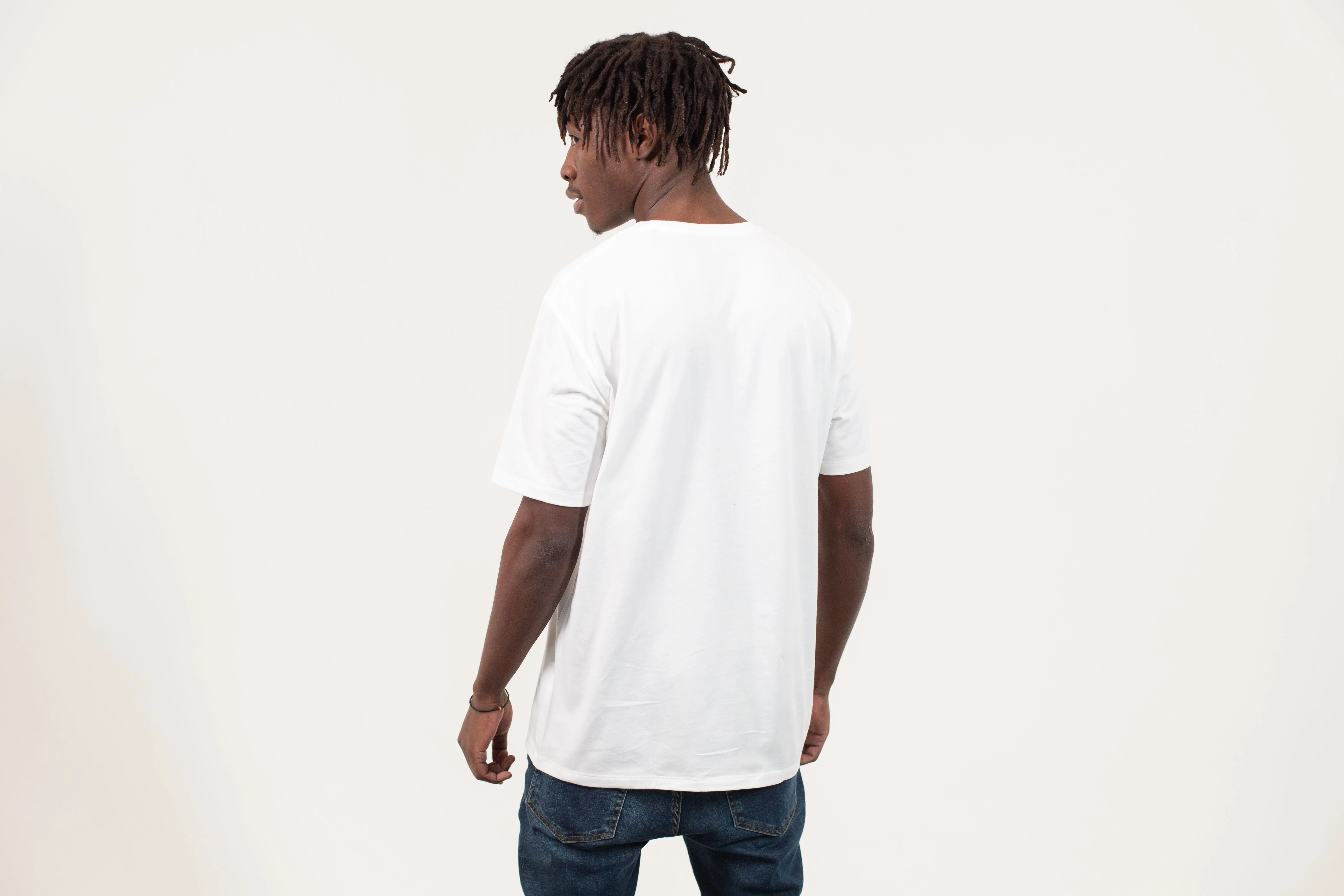 Oversized Fashion in India: Why Relaxed Fits Are Taking Over Modern Streetwear