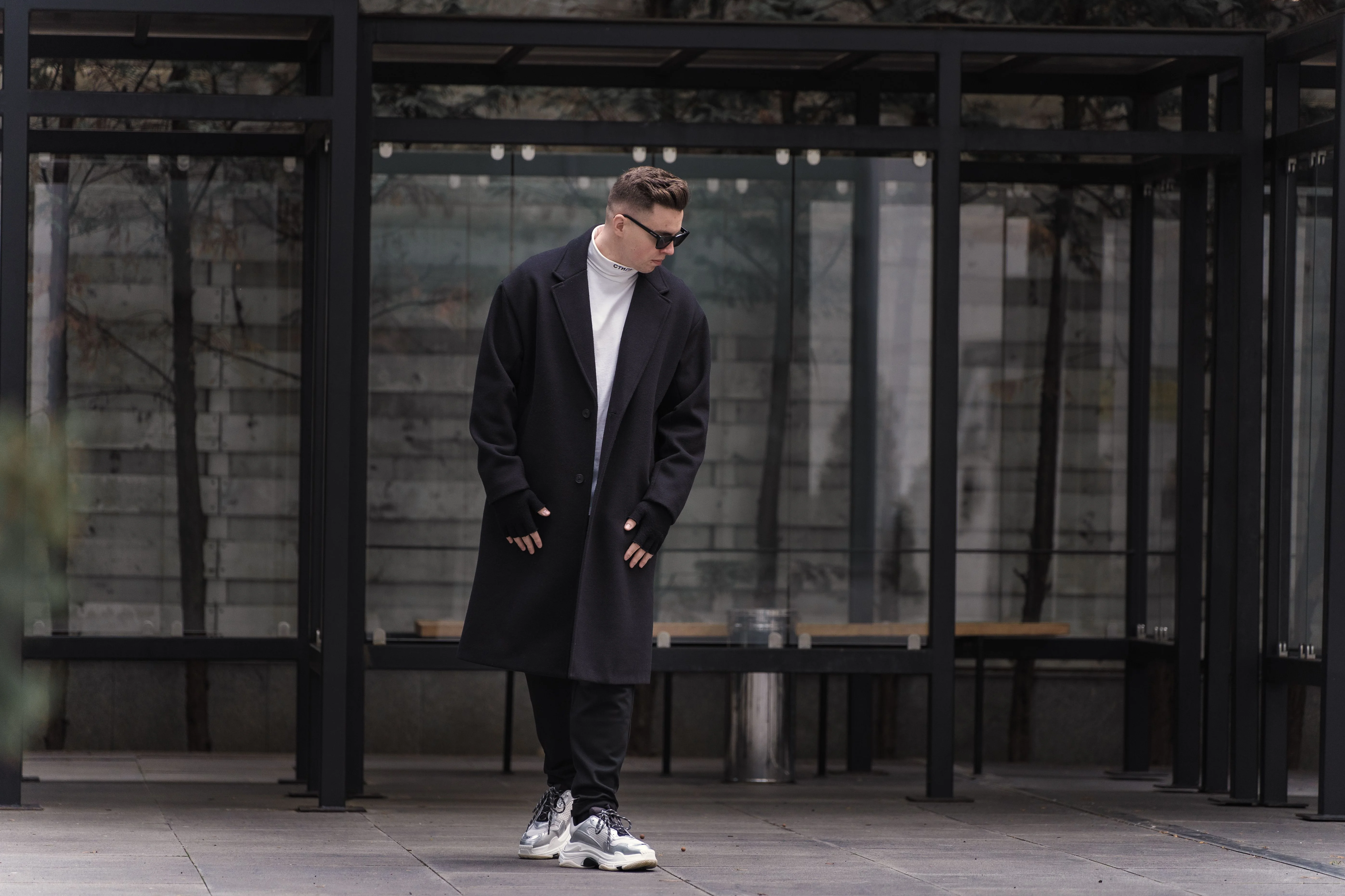 Minimalist Streetwear: Why Less Is More in Modern Fashion