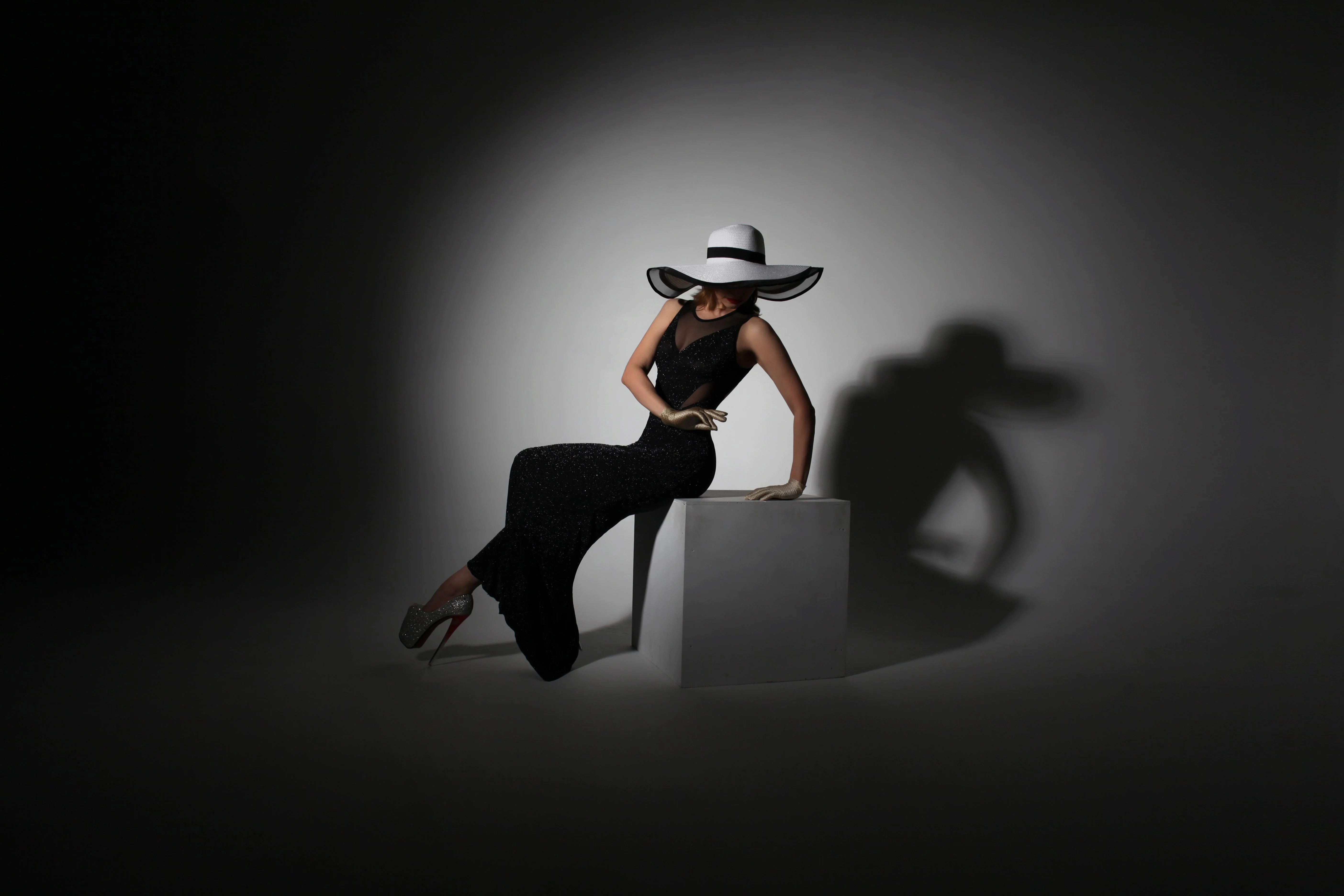 Dark Aesthetic Fashion: The Ultimate Style Guide for 2026